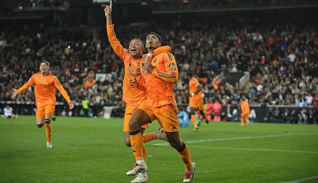 Jude Bellingham lên tiếng sau màn hóa người hùng cho Real Madrid 1
