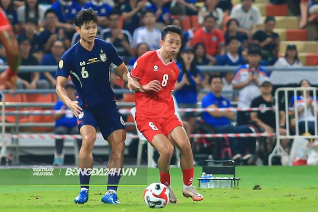 Châu Ngọc Quang suýt khóc sau chức vô địch cùng ĐT Việt Nam