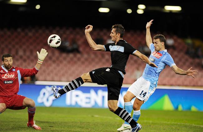 ĐT Thái Lan nên học hỏi tinh thần fair-play ở những pha bóng này 2