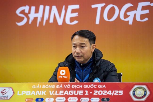 HLV Vũ Hồng Việt thất vọng về cơn bão chấn thương