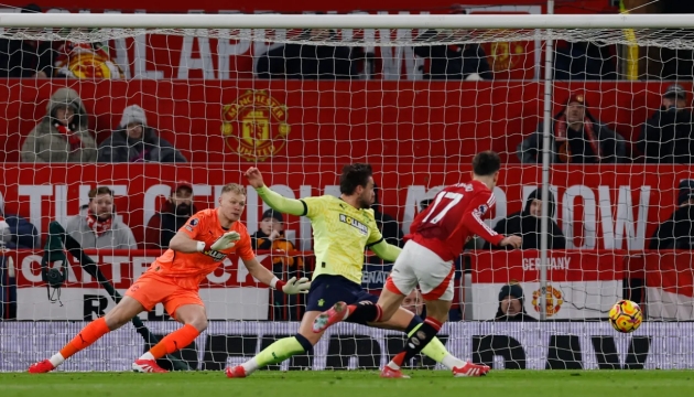 Rasmus Hojlund không hài lòng với Alejandro Garnacho