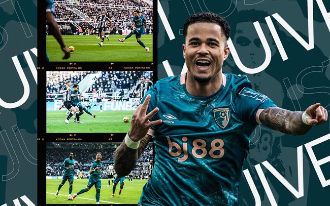 Justin Kluivert & cú hattrick hủy diệt Newcastle