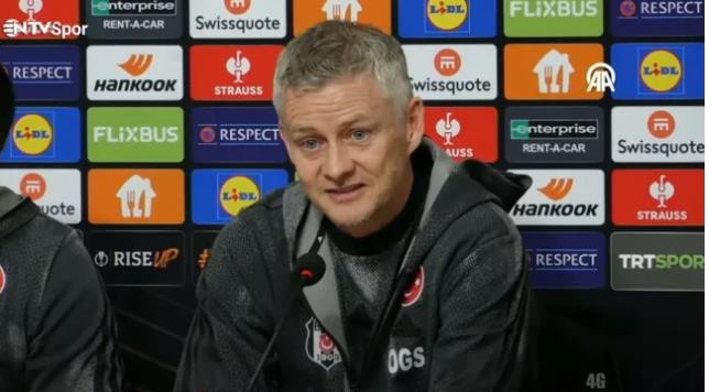 HLV Solskjaer len tieng vu dua Marcus Rashford toi Besiktas.