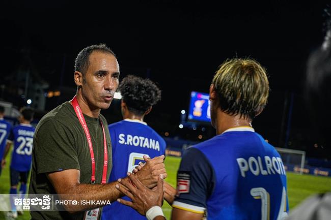 HLV đội Campuchia quyết gây sốc ngay trên sân Thanh Hóa