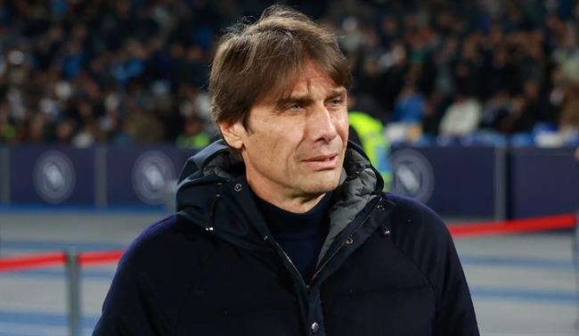 Antonio Conte nuối tiếc khi lỡ trận quyết đấu của Napoli