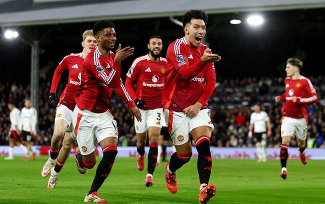 Lisandro Martinez da gop dau giay vao ba ban thang cho MU tai Premier League