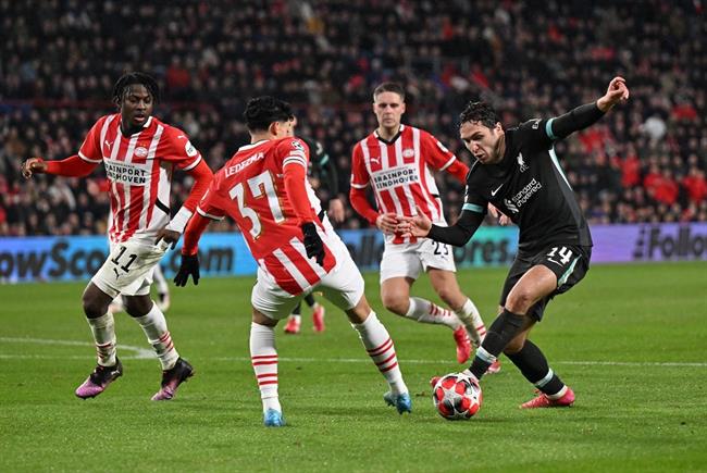 Arne Slot tin Federico Chiesa đã có thể đá đủ 90 phút trở lại 1