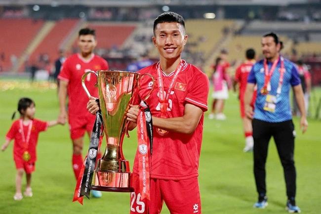 HLV Kim Sang Sik ấn tượng đặc biệt với Doãn Ngọc Tân