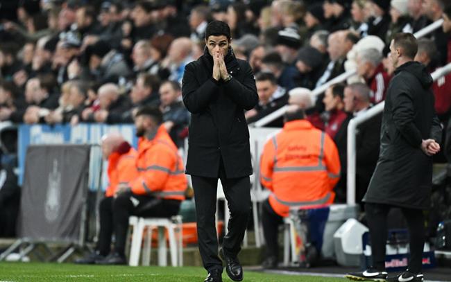 Điều gì đã ‘phá hỏng’ mùa giải Premier League 2024/25 của Arsenal?