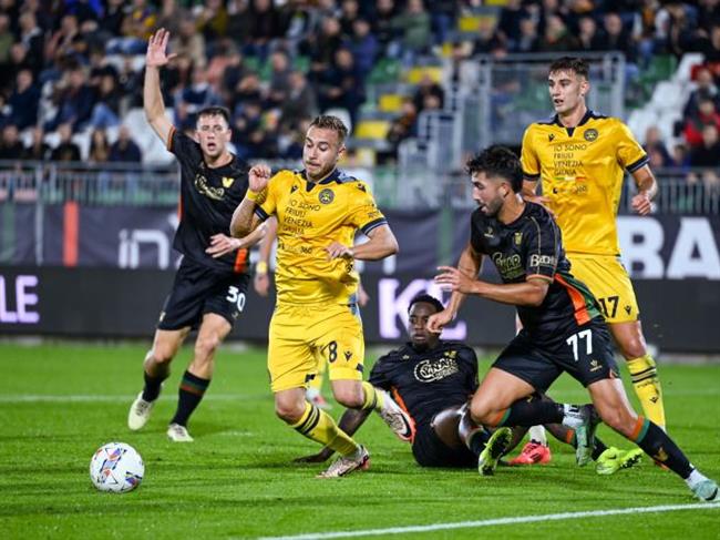 Nhận định Genoa vs Venezia (02h45 ngày 182) Phá dớp 63 năm 2