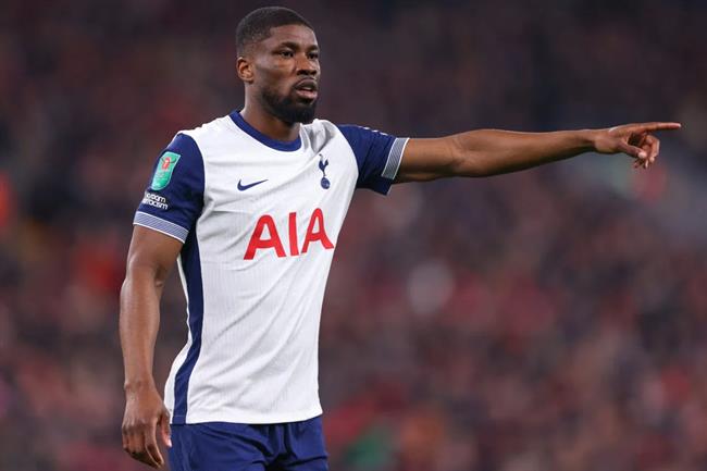 Hậu vệ Tottenham không bận tâm việc bị phân biệt chủng tộc 1