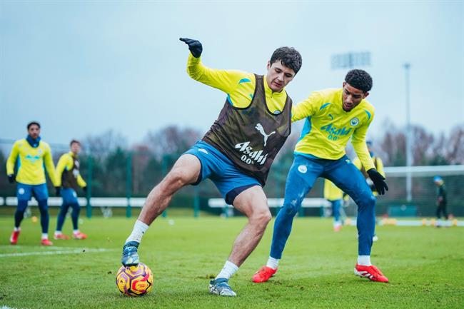 Pep Guardiola đặt niềm tin vào tân binh Khusanov 1