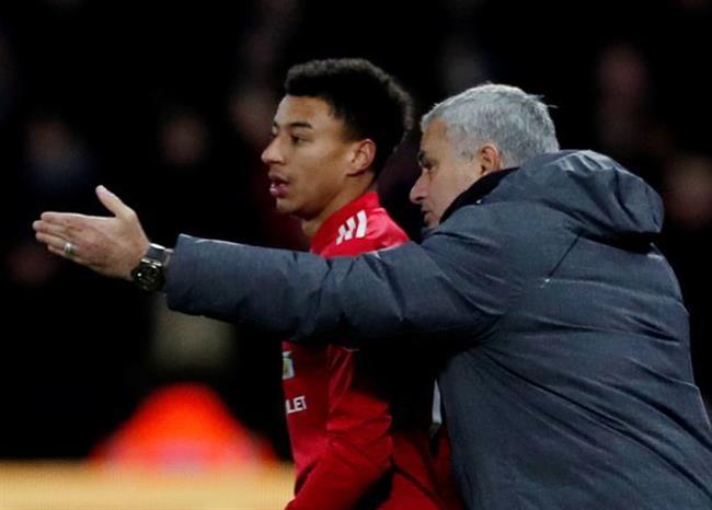 Jesse Lingard bat ngo cam on Jose Mourinho.