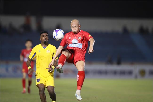 Vì sao Thanh Hóa lỡ cơ hội vô địch lượt đi V.League?