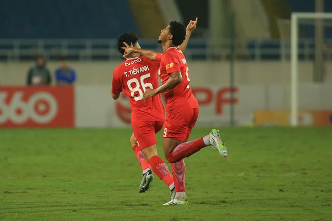 Thể Công Viettel đối mặt nguy cơ mất Trương Tiến Anh