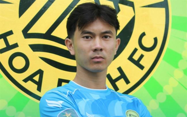 Tiền vệ Việt kiều cập bến đội bóng hạng Nhất