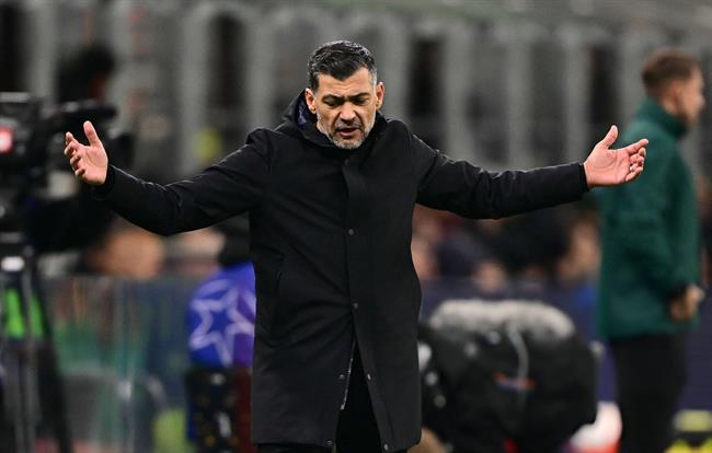 HLV Conceicao: Milan thất bại là lỗi của tôi, không phải Hernandez