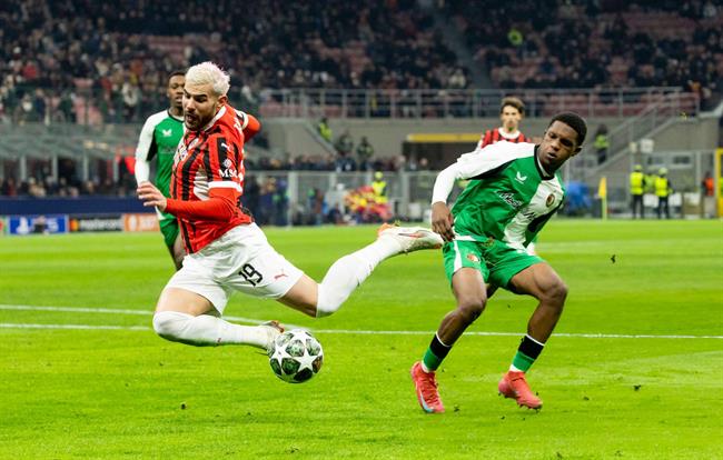 Zlatan Ibrahimovic cay đắng thừa nhận AC Milan tự thua Feyenoord 1 Zlatan Ibrahimovic cay đắng thừa nhận AC Milan tự thua Feyenoord 1