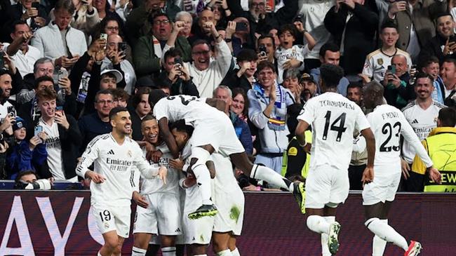 Real Madrid 3-1 (6-3) Man City Man xanh rời Champions League sau cú hat-trick của Kylian Mbappe 4