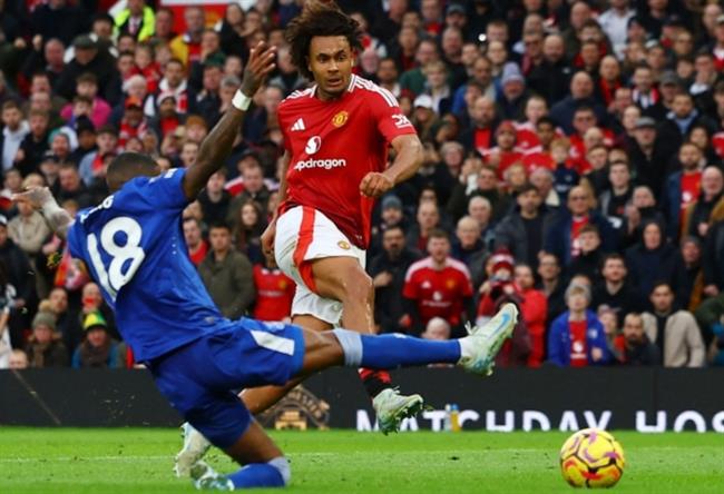 MU lam khach tren san cua Everton o vong 26 Ngoai hang Anh 2024/25.