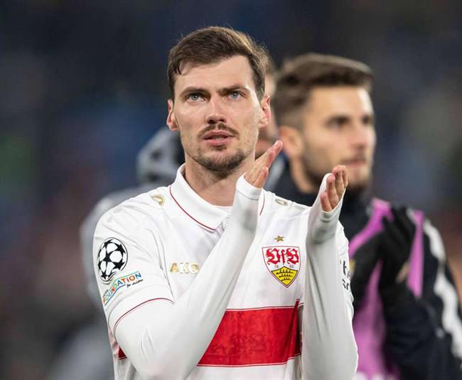 Tiểu sử hậu vệ Pascal Stenzel của VfB Stuttgart
