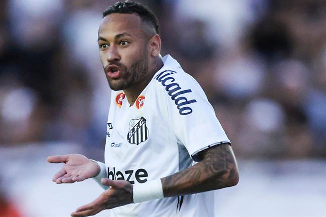 Neymar lý giải pha ăn mừng ngạo nghễ sau khi ghi bàn từ chấm phạt góc