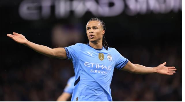 Nathan Ake dinh chan thuong trong tran dau tai vong 5 FA Cup.