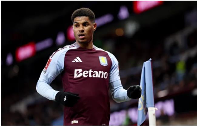Marus Rashford dang choi tot o Aston Villa.