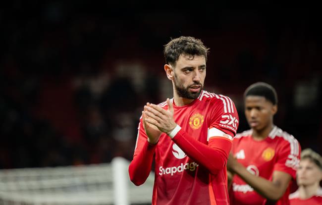Bruno Fernandes chỉ đáng dự bị cho thế hệ 92 của MU 1