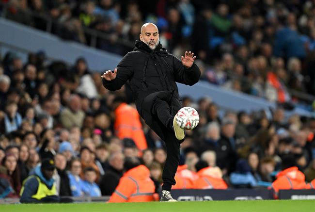 FA lên tiếng sau khi Pep Guardiola chê trái bóng tại FA Cup