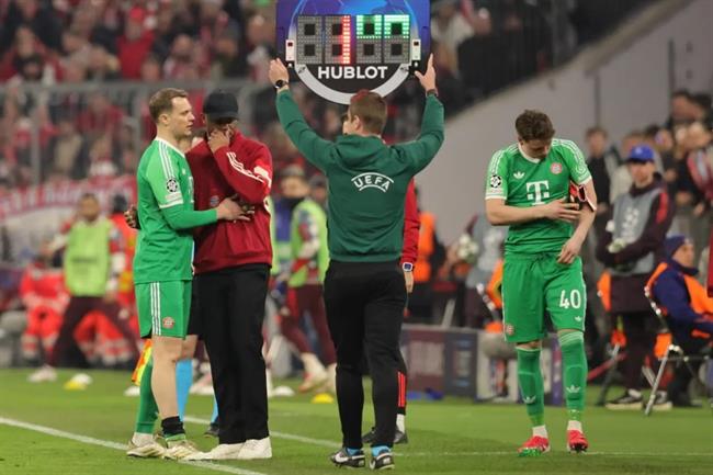 Bốn thủ môn của Bayern Munich chấn thương cùng lúc 1
