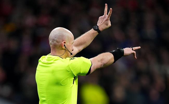 Diego Simeone không hài lòng với quả penalty bị từ chối của Julian Alvarez 1