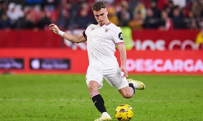 Tiểu sử cầu thủ Adria Pedrosa