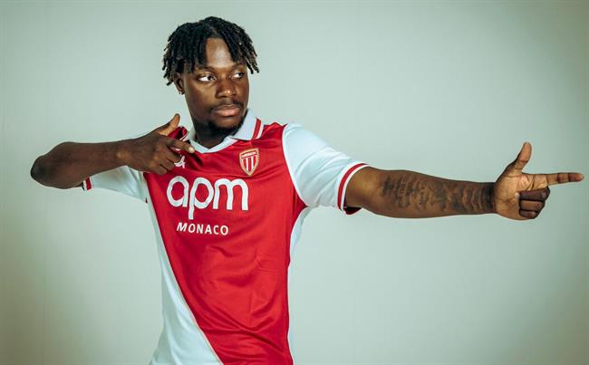 Tiểu sử và sự nghiệp của cầu thủ George Ilenikhena