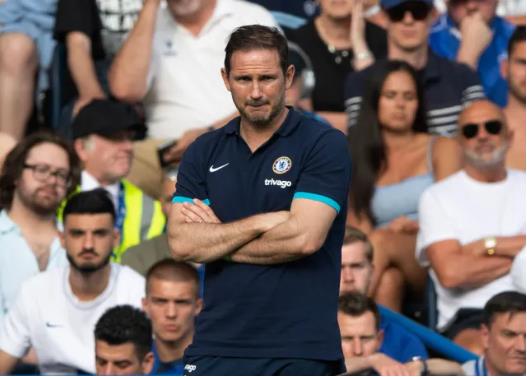 Lampard tung co 2 lan dan dat Chelsea.