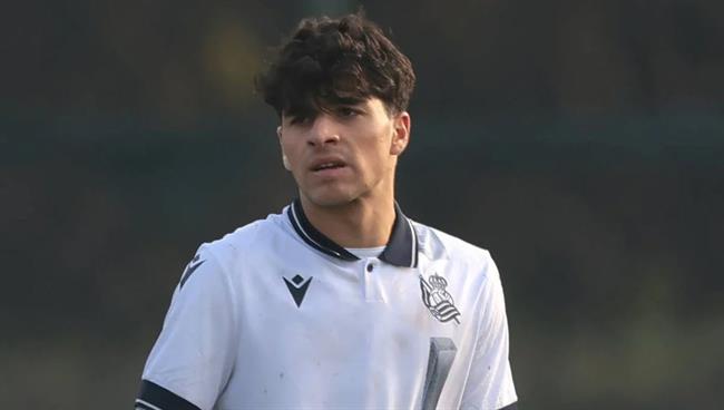 Tiểu sử trung vệ Jon Martin