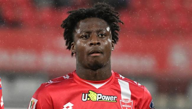 Tiểu sử tiền vệ cánh Kevin Martins