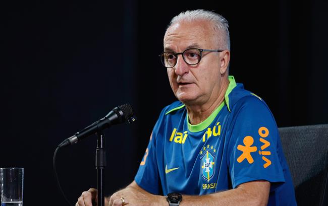 Carlo Ancelotti và bất phương trình ở ĐT Brazil 3 Carlo Ancelotti và bất phương trình ở ĐT Brazil 3