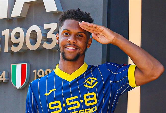 Tiểu sử tiền đạo Mathis Lambourde