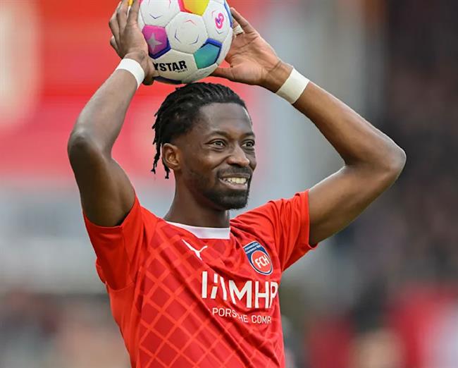 Tiểu sử hậu vệ Omar Traore