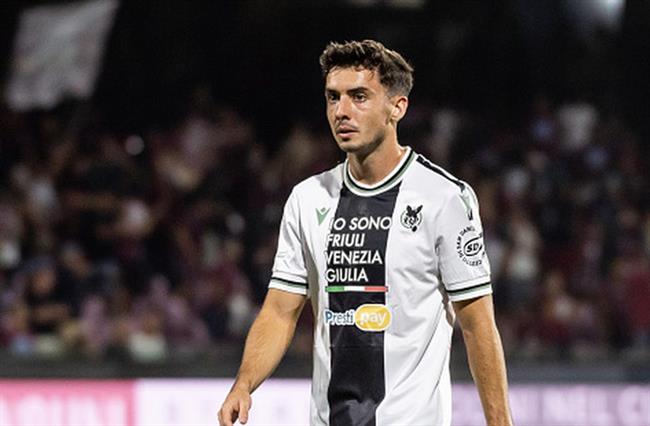 Tiểu sử tiền vệ Oier Zarraga