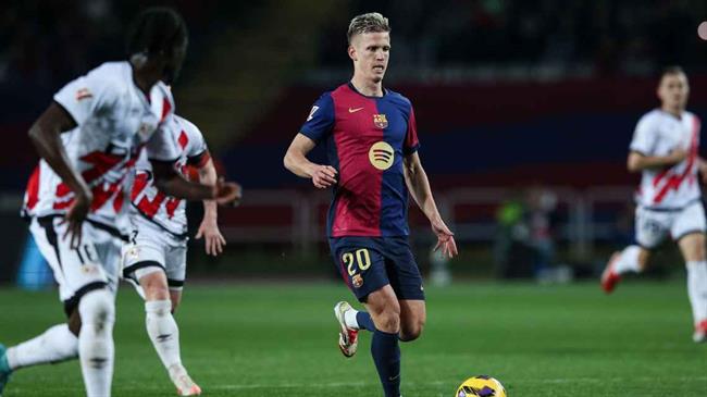 Barcelona Người khổng lồ trên đôi chân đất sét 3 Barcelona Người khổng lồ trên đôi chân đất sét 3