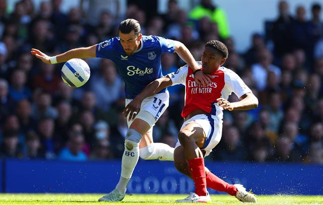 Mikel Arteta bức xúc khi Arsenal chịu quả phạt đền trước Everton 1