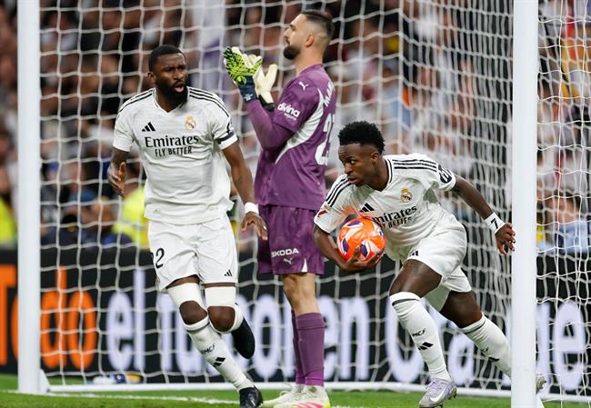 Vinicius Junior san bằng kỷ lục của Ronaldo Nazario tại Real Madrid