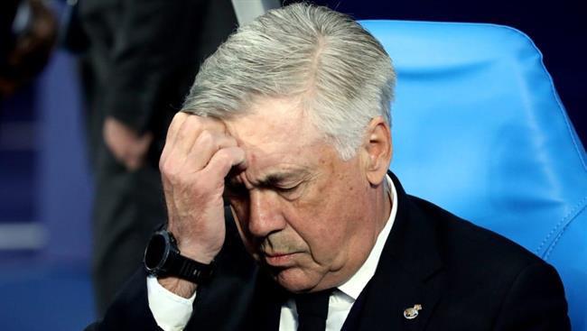Carlo Ancelotti trước nguy cơ bị sa thải sau trận Real Madrid thua Valencia
