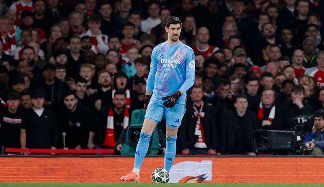 Real Madrid quên mất cách đá bóng trong hiệp 2 trước Arsenal