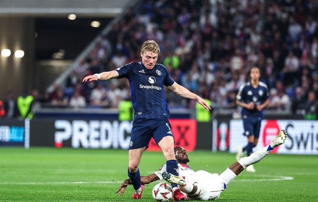 Vì sao Rasmus Hojlund đá chính trước Lyon thay vì Zirkzee