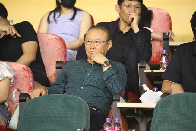 Tân Phó Chủ tịch LĐBĐ Hàn Quốc dự khán trận CAHN đấu HAGL