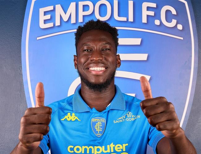 Tiểu sử hậu vệ Junior Sambia