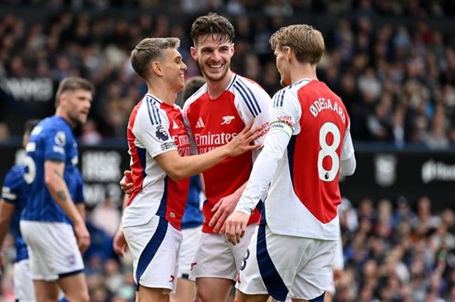 Declan Rice: Hình mẫu của sự toàn năng